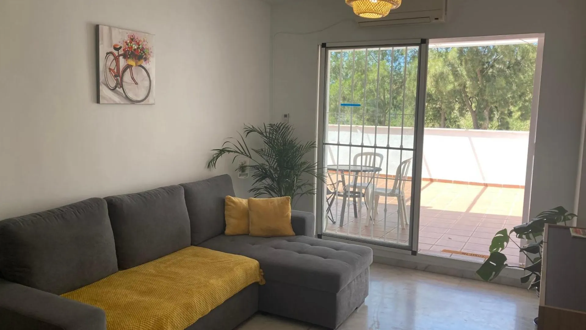Apartment Carolina With Huge Terrace Benalmádena 0*,  Ισπανία